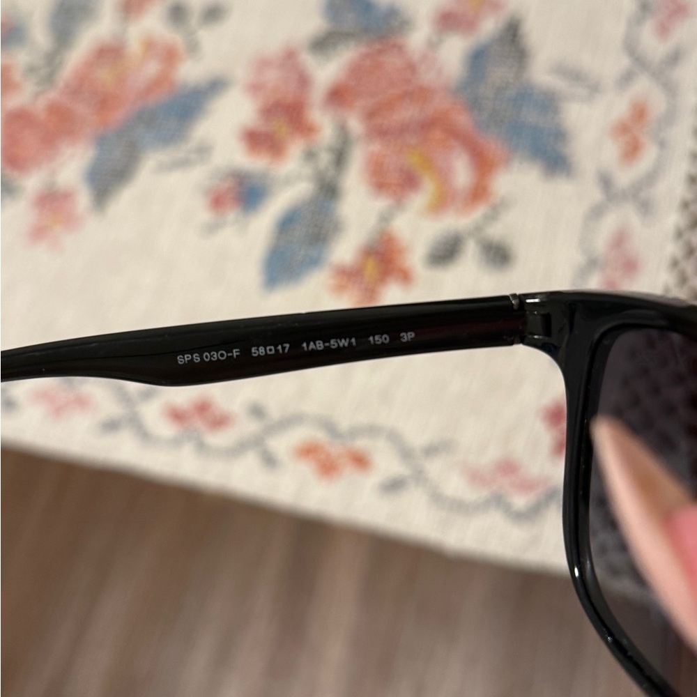 PRADA SUNGLASSES - Picture 4 of 4